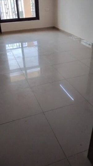 Room in 2.5 BHK Apartment at Raj Nagar Extension – for Sale