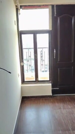 Room in 2.5 BHK Apartment at Raj Nagar Extension – for Sale