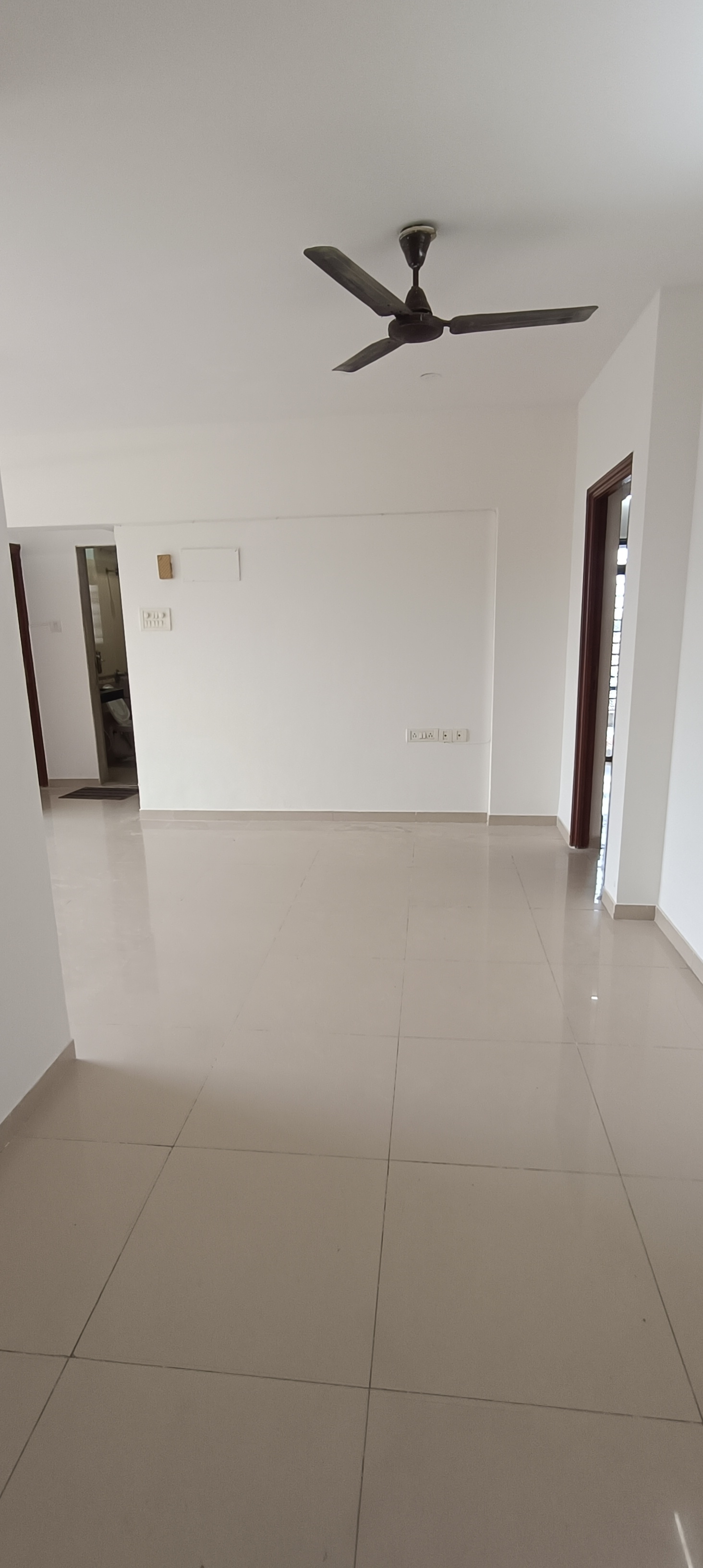 2 BHK Apartment For Rent in Living Essence