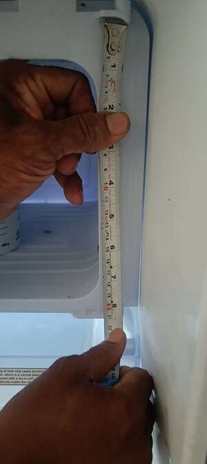 Furnished Amenities in 2 BHK Apartment at Living Essence, Kandivali East – for Rent