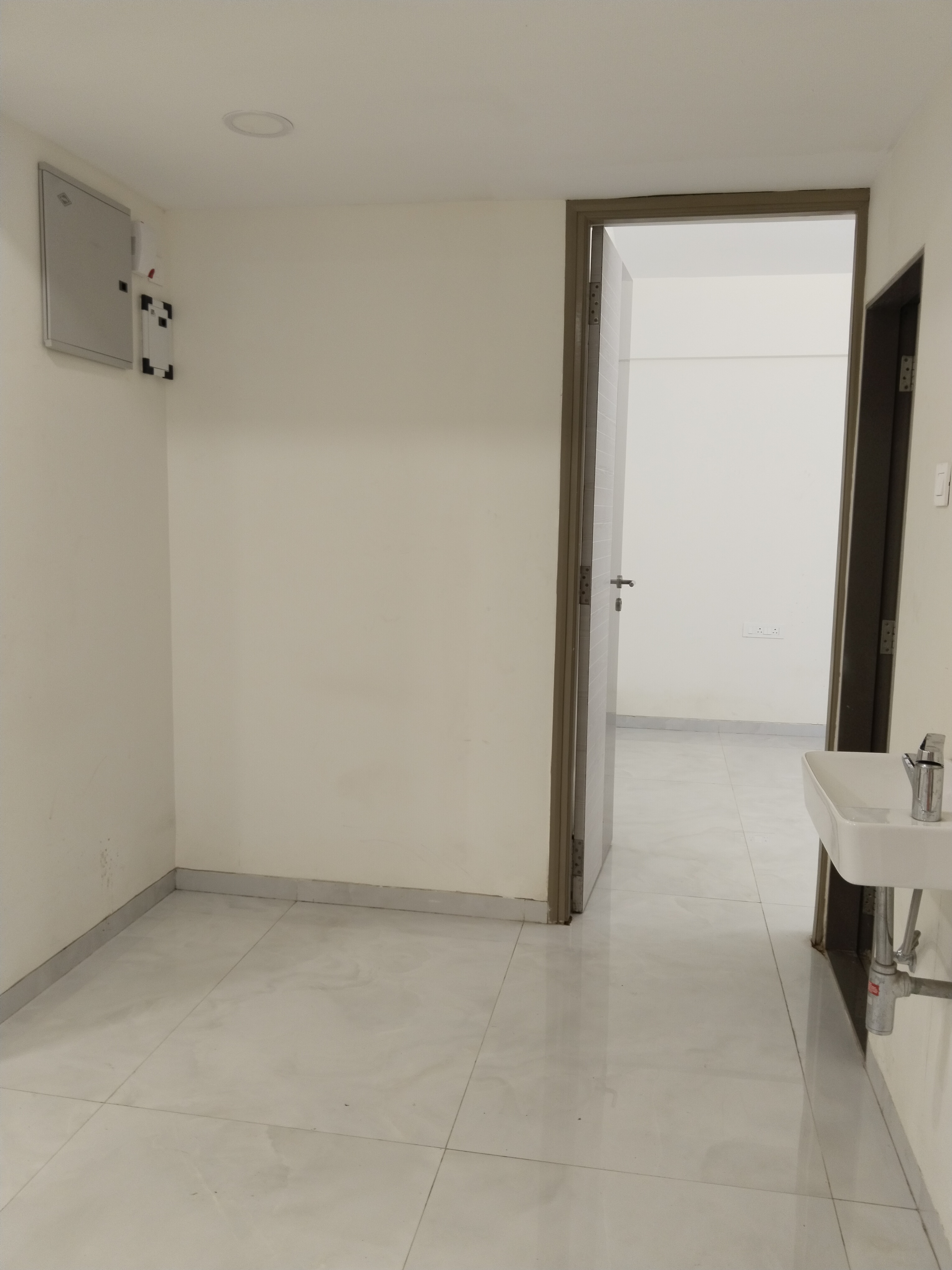 1 BHK Apartment For Rent in Panch Pakhadi