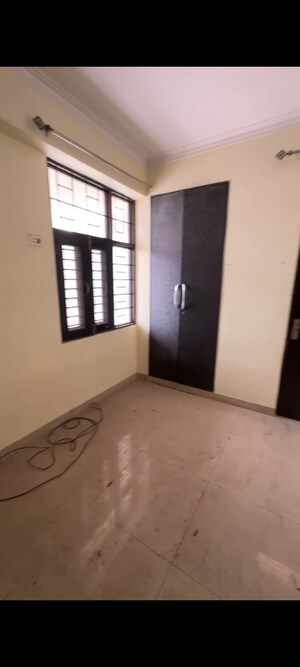 Room in 2.5 BHK Apartment at Abhay Khand 2 – for Sale