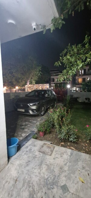 Parking in 2 BHK Independent House at Sector 23 – for Rent