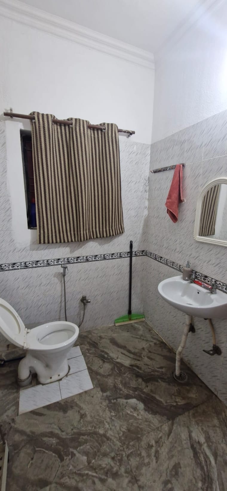 Bathroom, sector 23 2 Bedroom 3000 Sq.Ft. Independent House In Sector 23 Gurgaon 9264777
