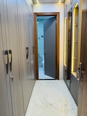 Furnished Amenities in 5 BHK Independent House at Ashok Vihar – for Sale