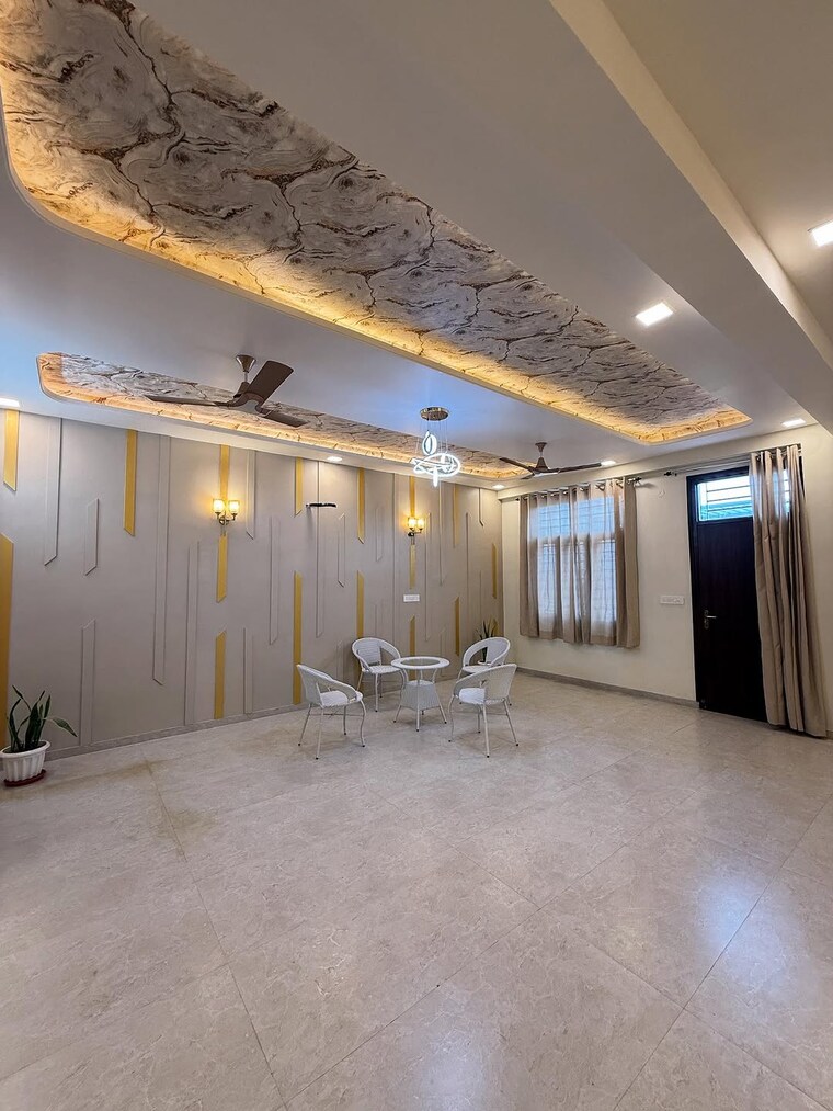 Living Room, derawal nagar 4 Bedroom 268 Sq.Yd. Penthouse In Derawal Nagar Delhi 9264797