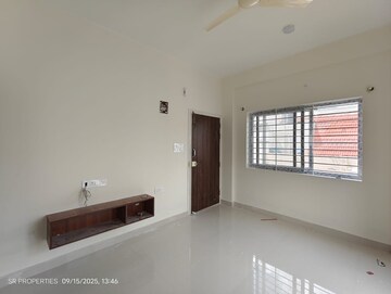 Room in 2 BHK Apartment at Godrej Splendour, Whitefield – for Sale