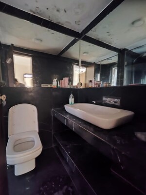 Attached Bathroom in 3 BHK Apartment at Chembur – for Rent