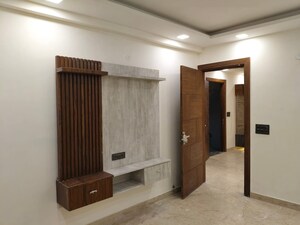 Room in 4 BHK Builder Floor at Green Fields Colony – for Sale