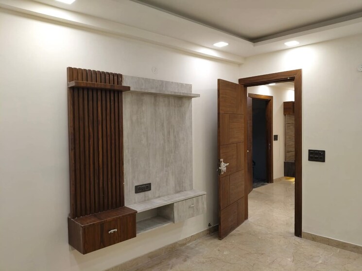 Room, green fields colony 4 Bedroom 2600 Sq.Ft. Builder Floor In Green Fields Colony Faridabad 9264833