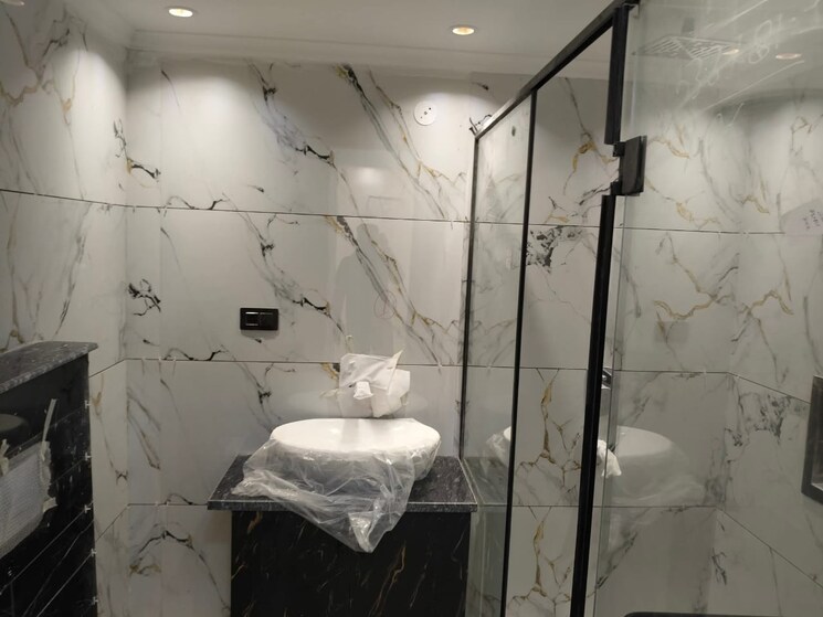 Bathroom, green fields colony 4 Bedroom 2600 Sq.Ft. Builder Floor In Green Fields Colony Faridabad 9264833