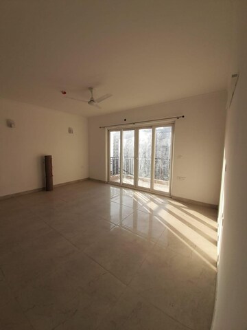 Room in 3 BHK Apartment at Sector 150 – for Rent