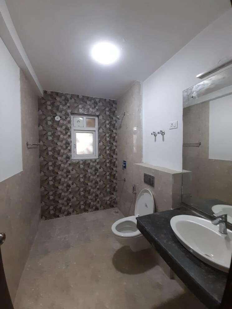 Bathroom, sector 150 3 Bedroom 1625 Sq.Ft. Apartment In Sector 150 Noida 9264872