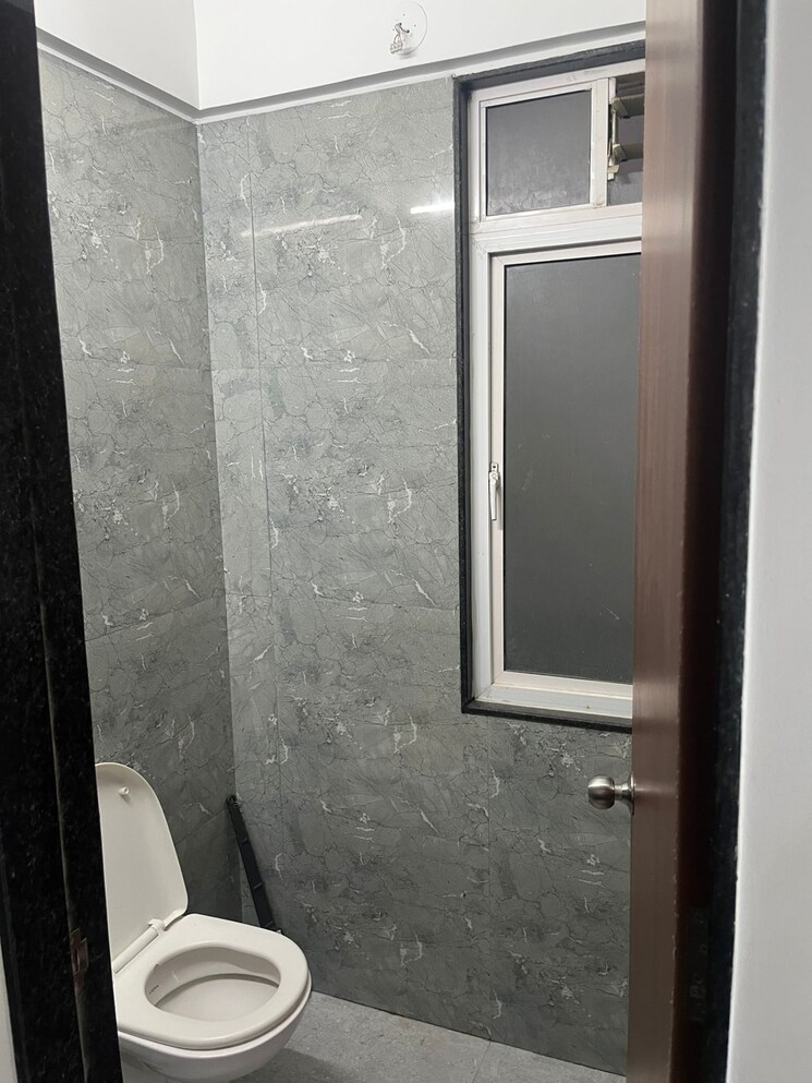 Bathroom, mahalunge 1 Bedroom 550 Sq.Ft. Apartment In Mahalunge Pune 9264875