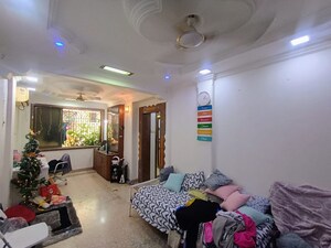 Room in 2.5 BHK Apartment at Seawoods Sector 42a – for Sale