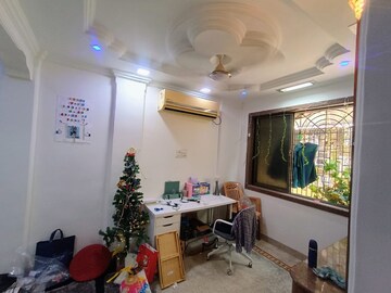 Study Room in 2.5 BHK Apartment at Seawoods Sector 42a – for Sale
