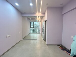 Room in  Office Space at Mulund West – for Rent