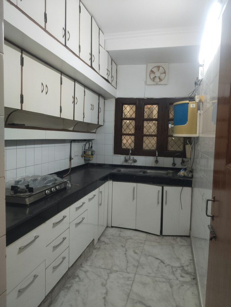 Kitchen, sarita vihar 3 Bedroom 2000 Sq.Ft. Apartment In Sarita Vihar Delhi 9264921