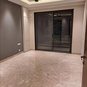 Room in 1 BHK Apartment at Andheri West – for Rent