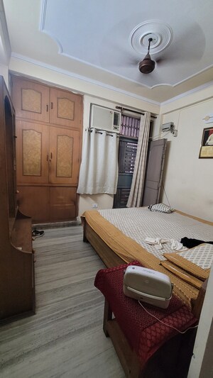 Master Bedroom in 2 BHK Builder Floor at Dilshad Colony – for Sale