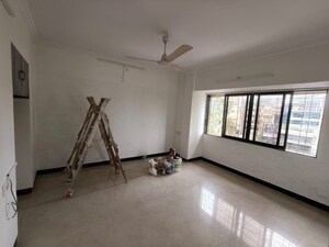 Room in 2 BHK Apartment at Bandra West – for Rent