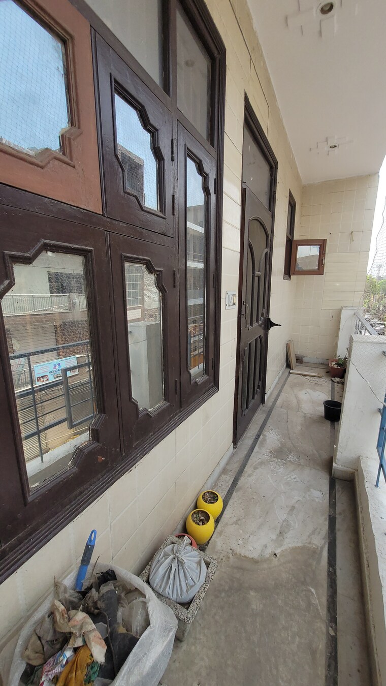 Balcony, gtb enclave 2 Bedroom 900 Sq.Ft. Builder Floor In Gtb Enclave Delhi 9264987