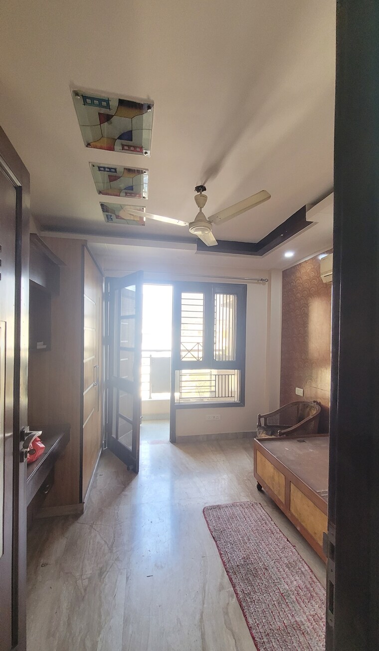 Bedroom, vivek vihar phase 1 3 Bedroom 1125 Sq.Ft. Builder Floor In Vivek Vihar Phase 1 Delhi 9264999