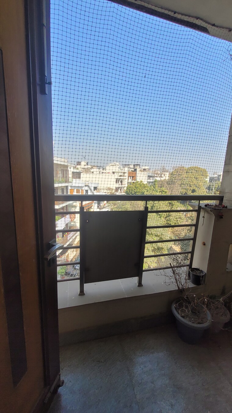 Exterior View, vivek vihar phase 1 3 Bedroom 1125 Sq.Ft. Builder Floor In Vivek Vihar Phase 1 Delhi 9264999