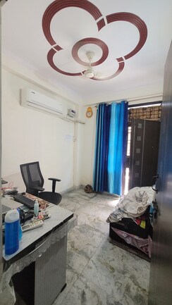 2 BHK + Study Room Builder Floor For Sale in Dilshad Colony
