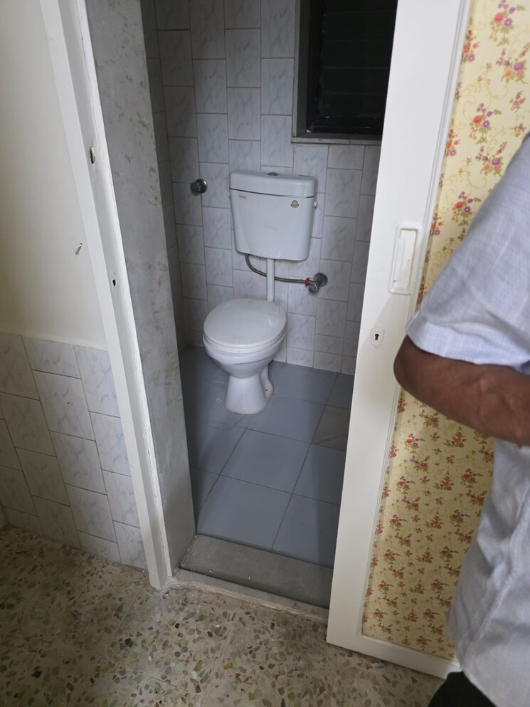 Bathroom, kamla-airbus 1.5 Bedroom 650 Sq.Ft. Apartment In Andheri East Mumbai 9206275