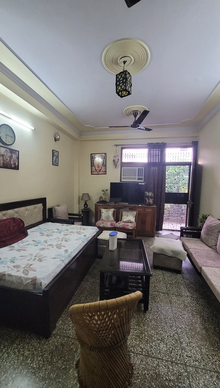 Living Room, dilshad colony 2 Bedroom 900 Sq.Ft. Builder Floor In Dilshad Colony Delhi 9265016