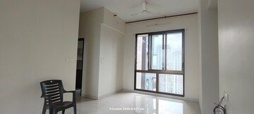 Room in 2.5 BHK Apartment at Mulund West – for Rent