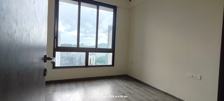 Room, mulund west 2.5 Bedroom 950 Sq.Ft. Apartment In Mulund West Mumbai 9265029