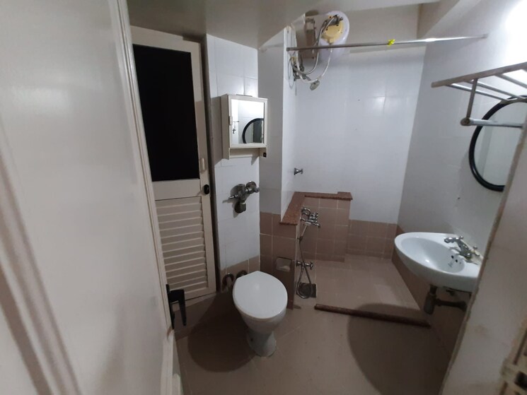 Bathroom, powai 2 Bedroom 1055 Sq.Ft. Apartment In Powai Mumbai 9265037