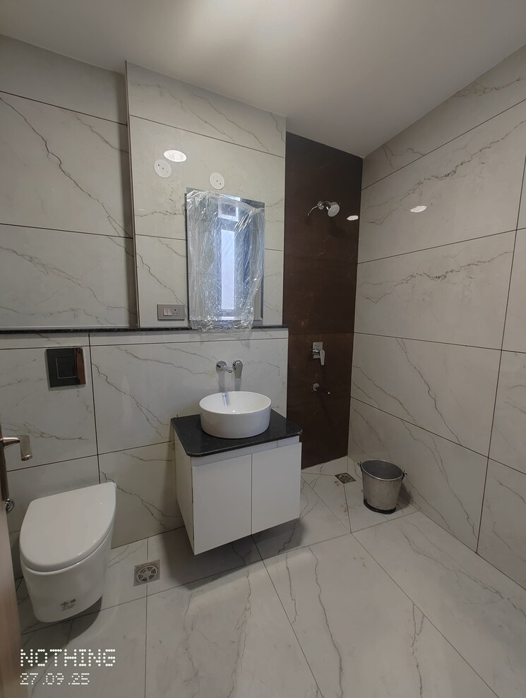 Bathroom, sector 52 1 Bedroom 750 Sq.Ft. Builder Floor In Sector 52 Gurgaon 9265079