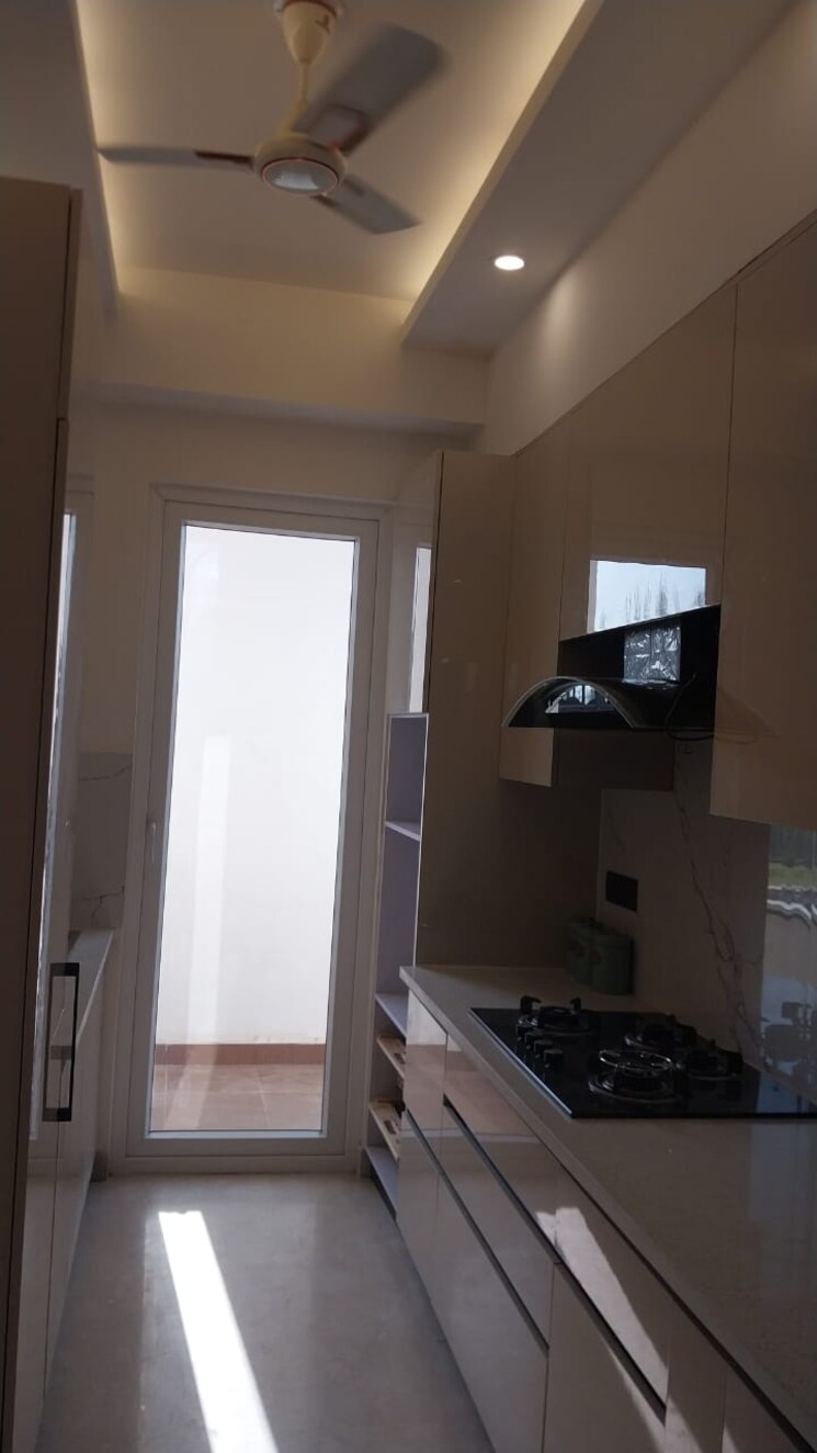 Kitchen, sector 71 3.5 Bedroom 1620 Sq.Ft. Builder Floor In Sector 71 Gurgaon 9265142