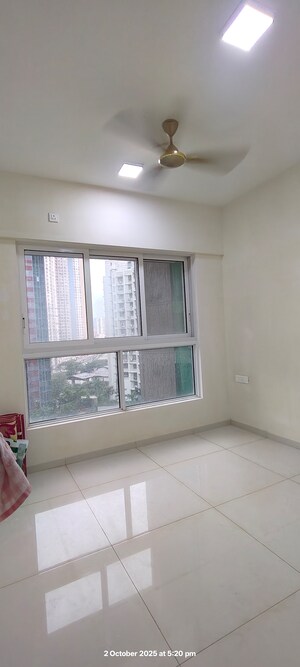 Room in 2 BHK Apartment at Mulund West – for Rent