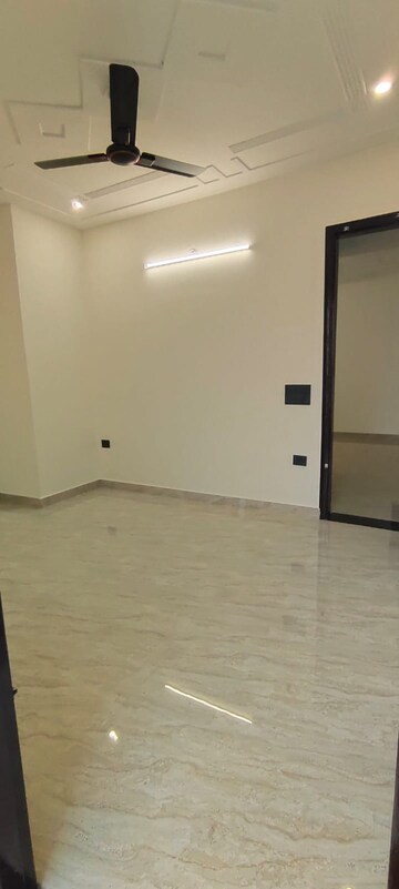Room in 1 BHK Apartment at Sector 23 Dwarka – for Rent