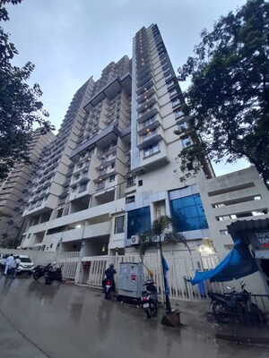 1 BHK Apartment – Exterior View View at Malad East - for Rent