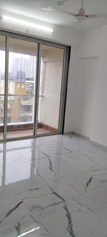 Room in 2 BHK Apartment at Lower Parel – for Rent
