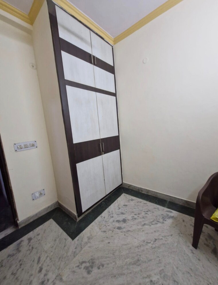 Room, mayur vihar 1.5 Bedroom 450 Sq.Ft. Builder Floor In Mayur Vihar Delhi 9265155