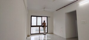 Room in 2 BHK Apartment at Mulund West – for Rent