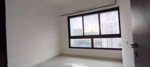 Room in 2 BHK Apartment at Mulund West – for Rent