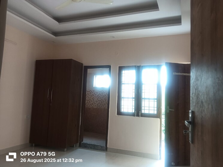 Room, sahastradhara road 2 Bedroom 950 Sq.Ft. Builder Floor In Sahastradhara Road Dehradun 9265169