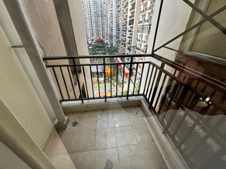 Balcony, mahagun-mywoods 3 Bedroom 1520 Sq.Ft. Apartment In Sector 16c Greater Noida Greater Noida 9265193