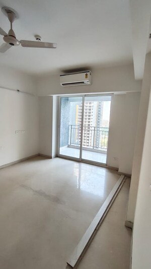 Room in 3 BHK Apartment at Sector 43 – for Sale