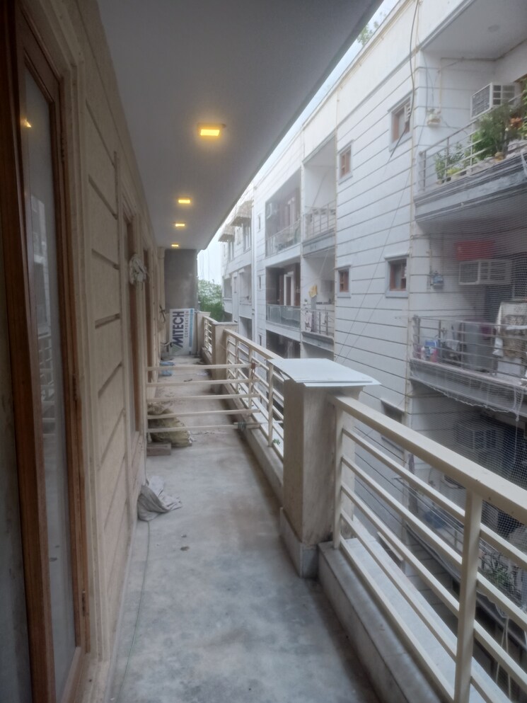 Balcony, vasant kunj 3 Bedroom 900 Sq.Ft. Builder Floor In Vasant Kunj Delhi 9265223