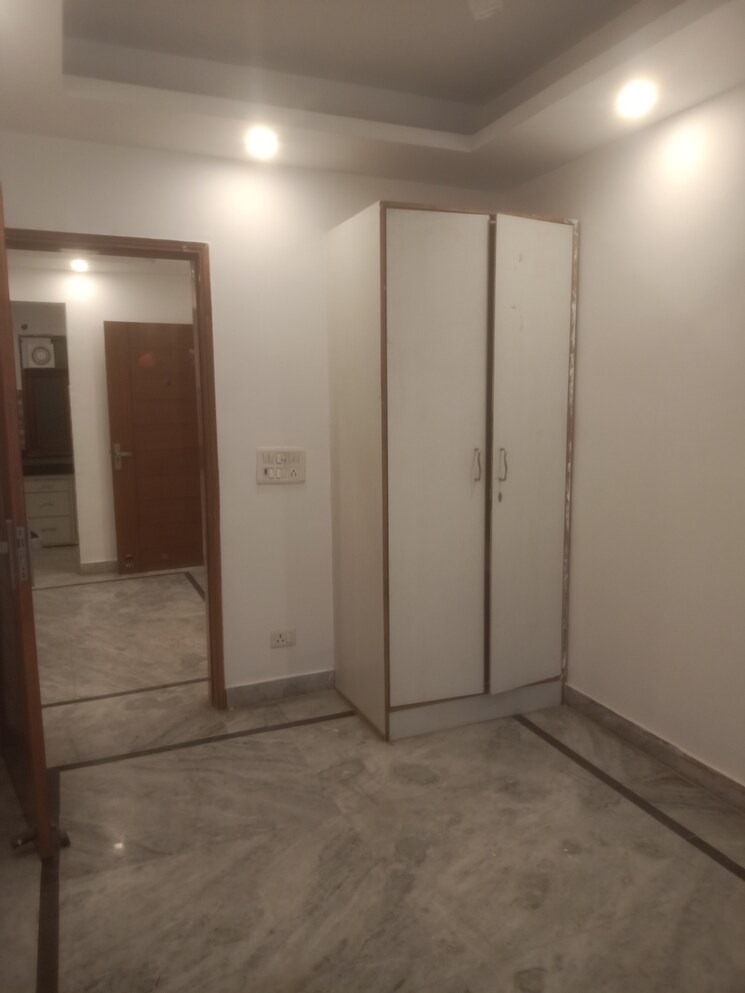 undefined, vasant kunj 3 Bedroom 900 Sq.Ft. Builder Floor In Vasant Kunj Delhi 9265223