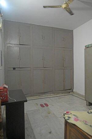 Room in 6+ BHK Independent House at Gomti Nagar – for Sale