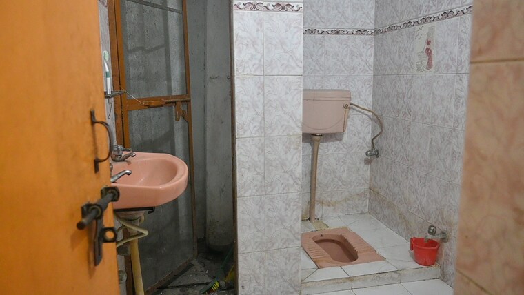 Bathroom, gomti nagar 6+ Bedroom 1850 Sq.Ft. Independent House In Gomti Nagar Lucknow 9265239